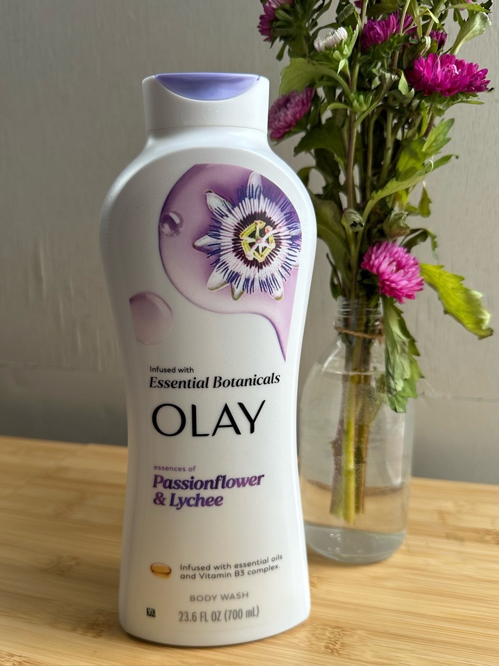 Olay Bodywash - Passionflower & Lychee